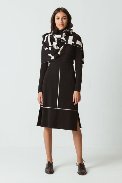 Iraeta Knit Scarf Black Print