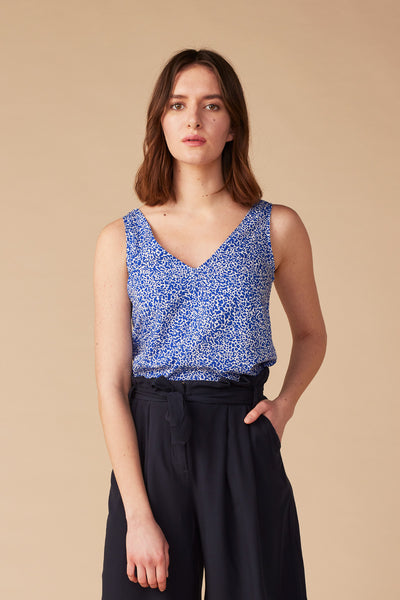 Sleeveless V-Neck Top Blue Print