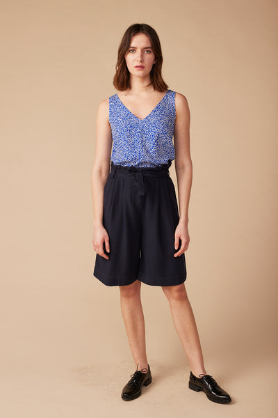 Sleeveless V-Neck Top Blue Print